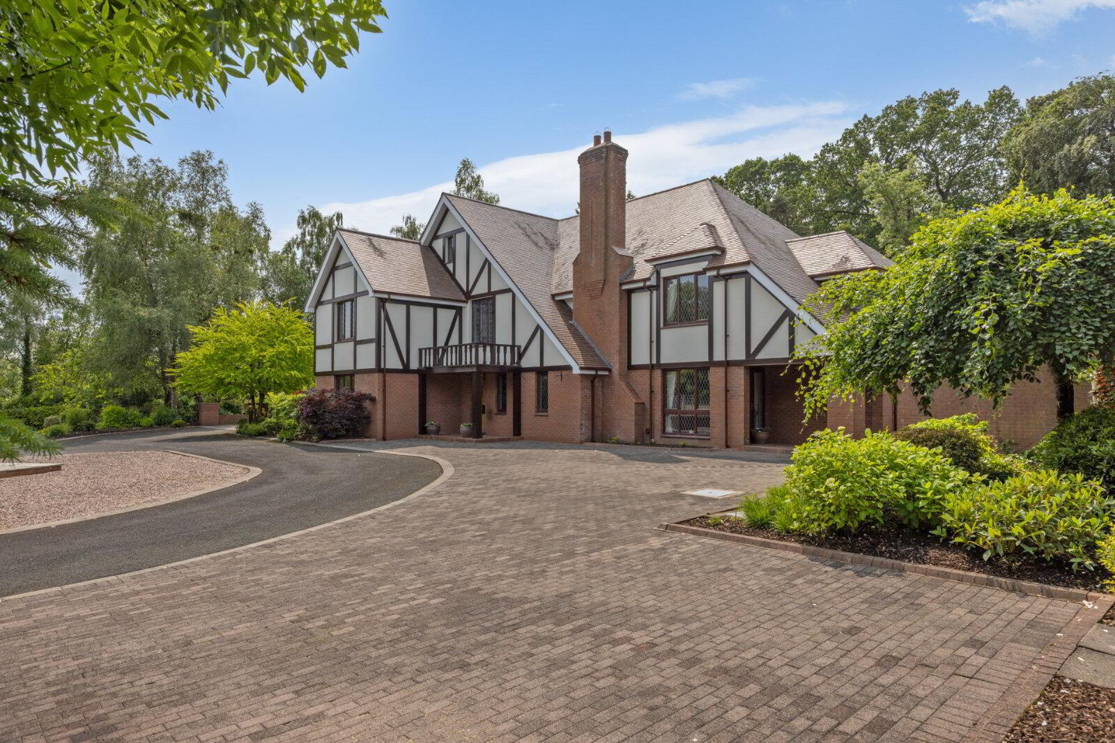 28 Tallbridge Road 4 of 41