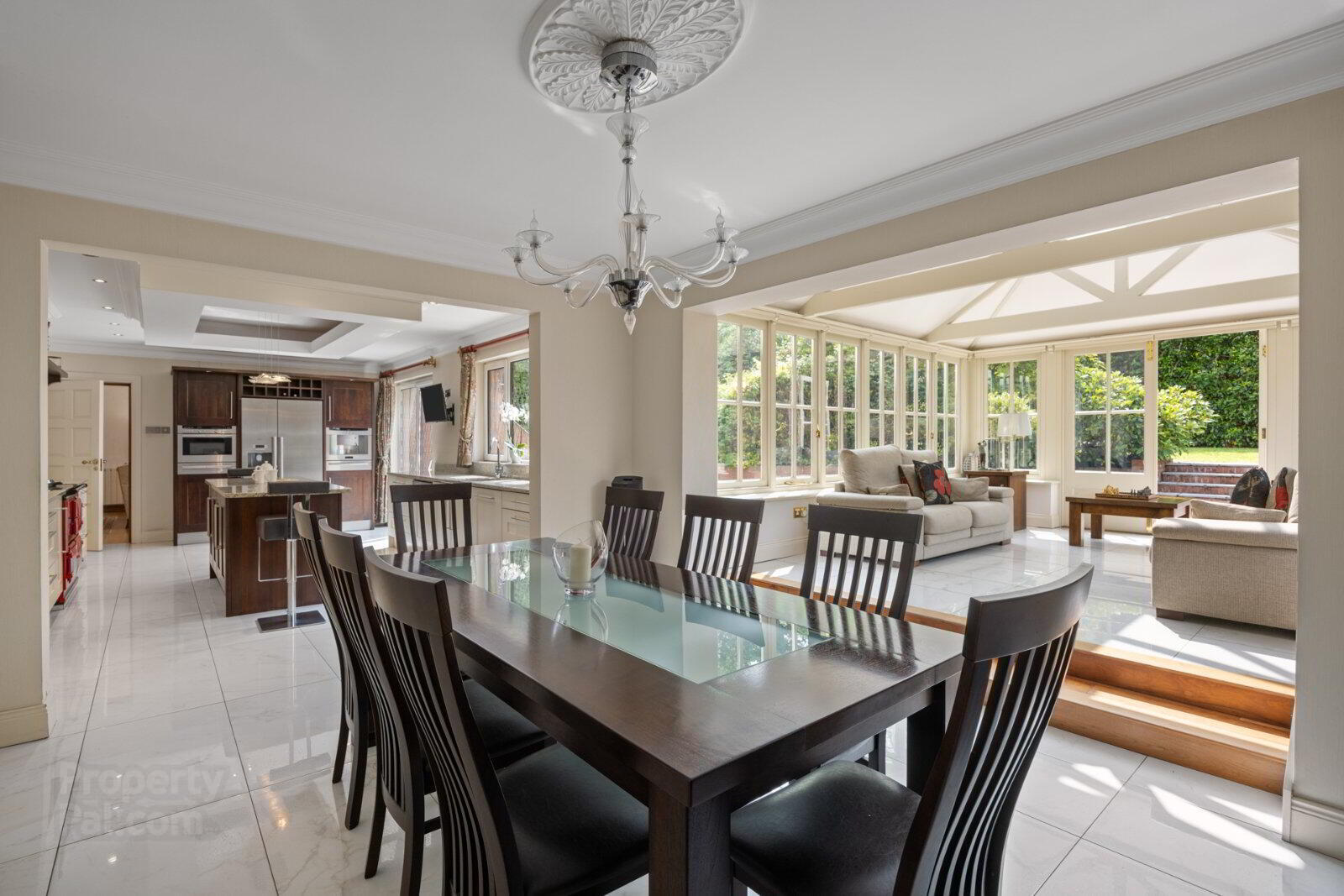 28 Tallbridge Road 12 of 41