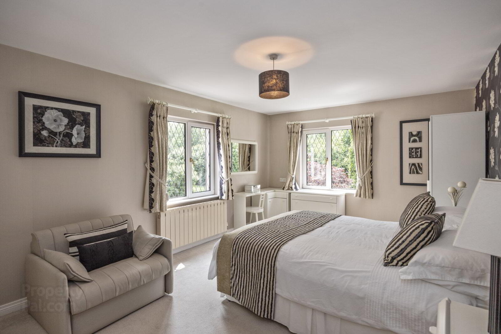 28 Tallbridge Road 27 of 41
