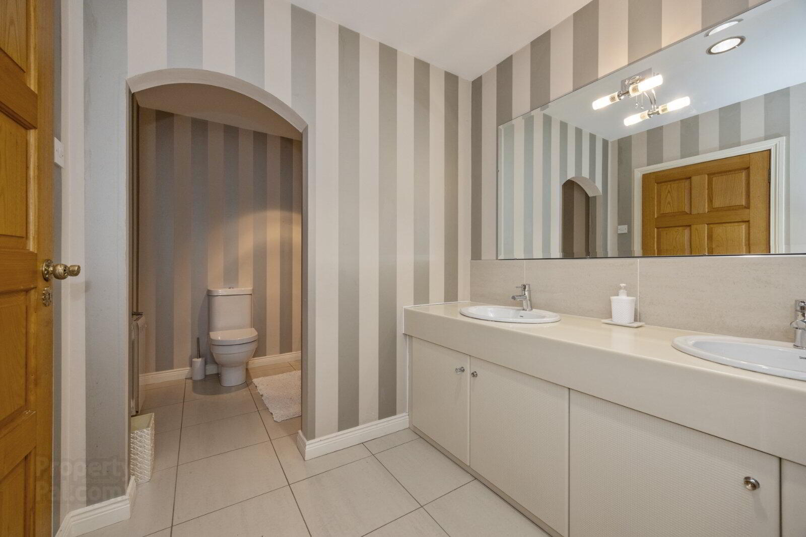 28 Tallbridge Road 29 of 41