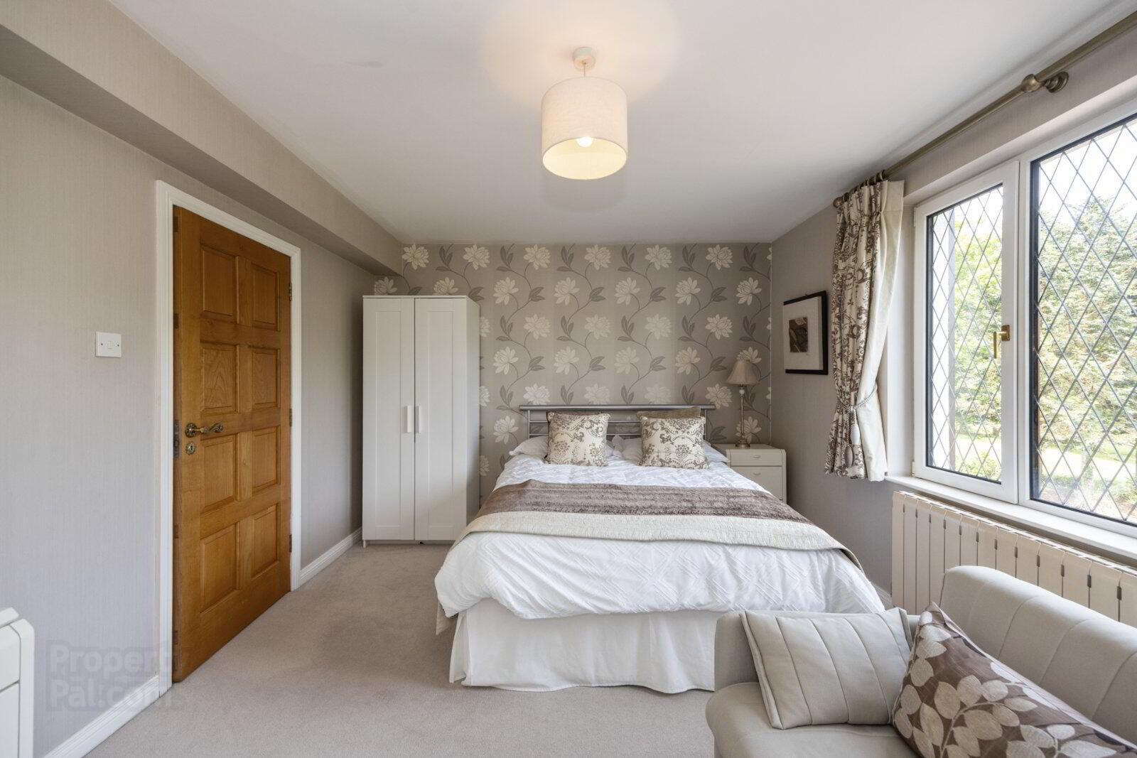 28 Tallbridge Road 31 of 41