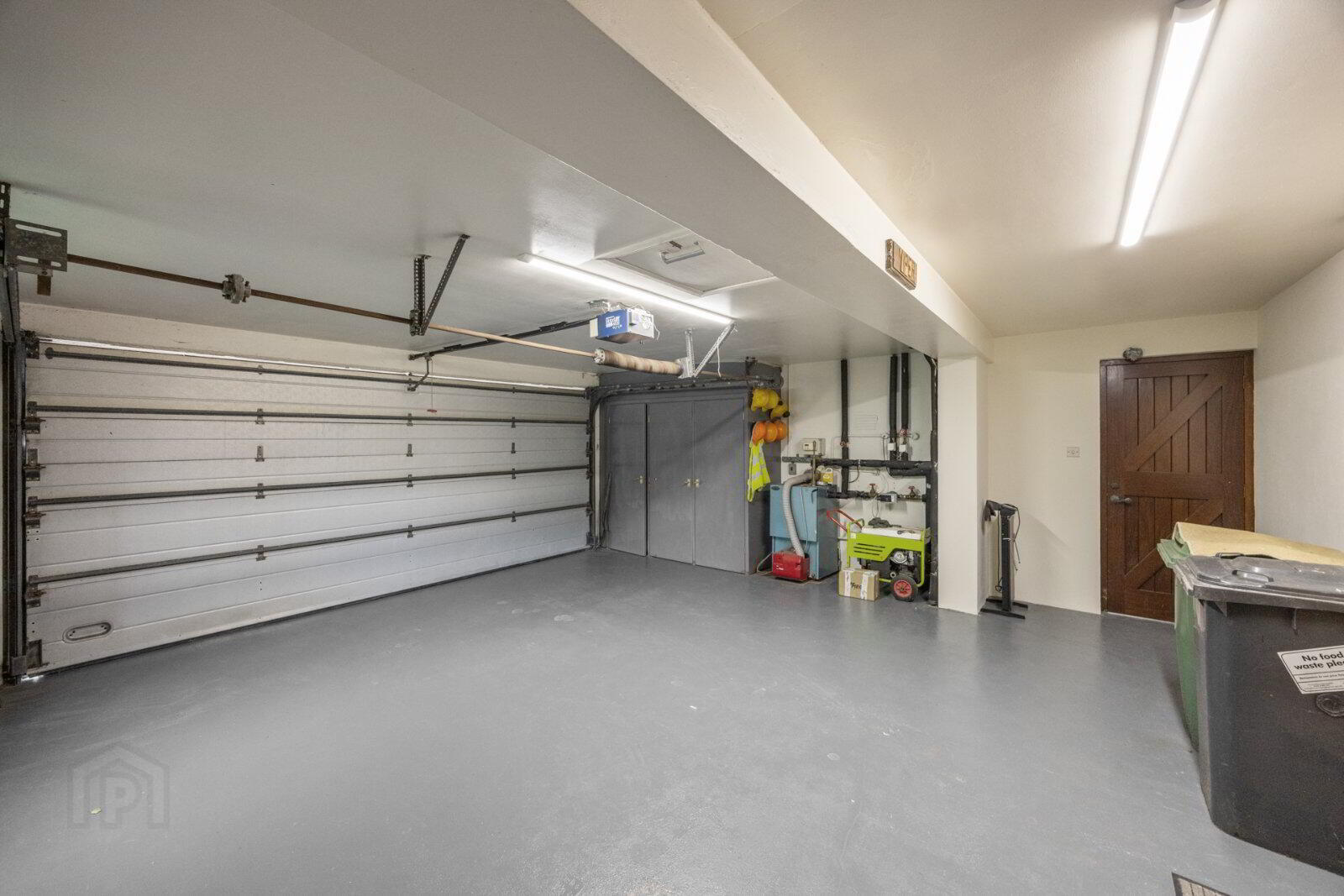 28 Tallbridge Road 17 of 38