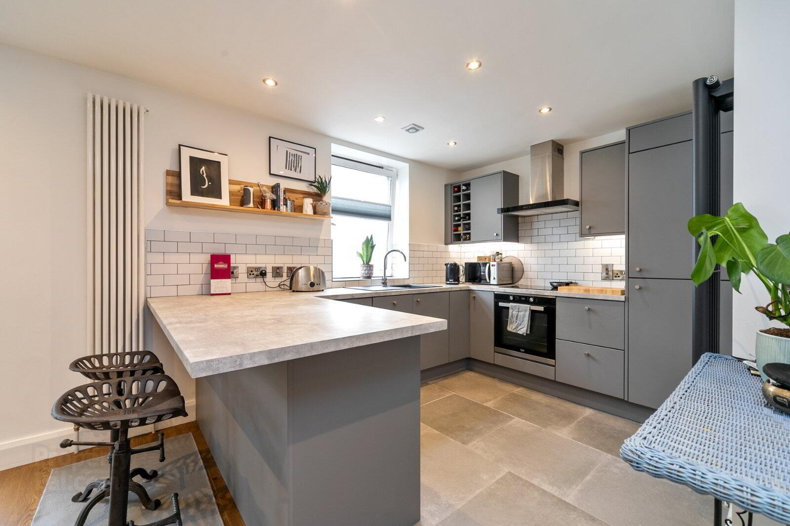 Apartment C, 2.3 Whitehall Square 5 of 11