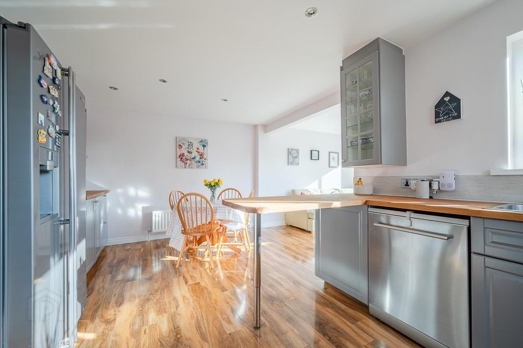 14 Ballymacormick Drive 8 of 20