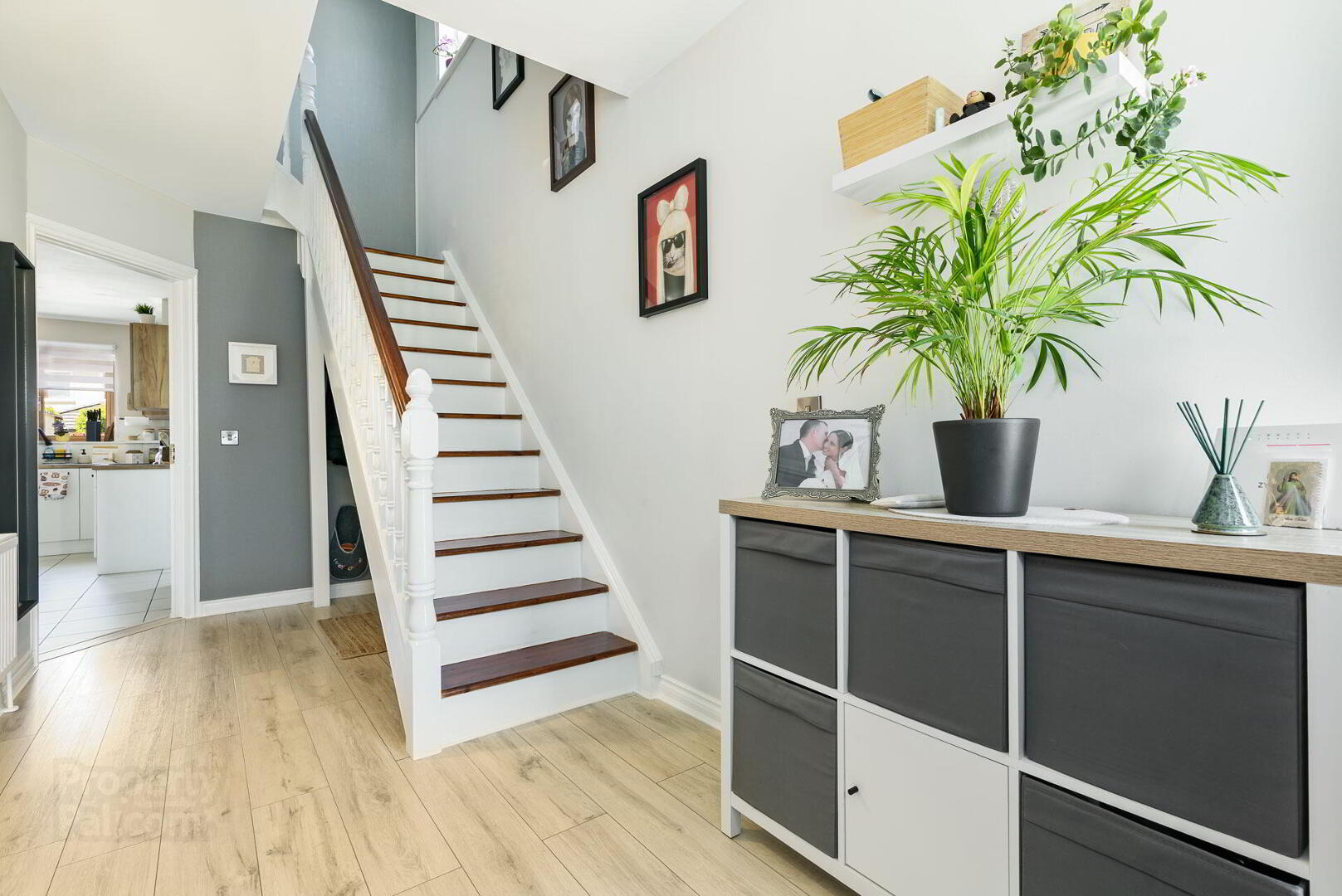 26 Kingsfort Manor 5 of 37