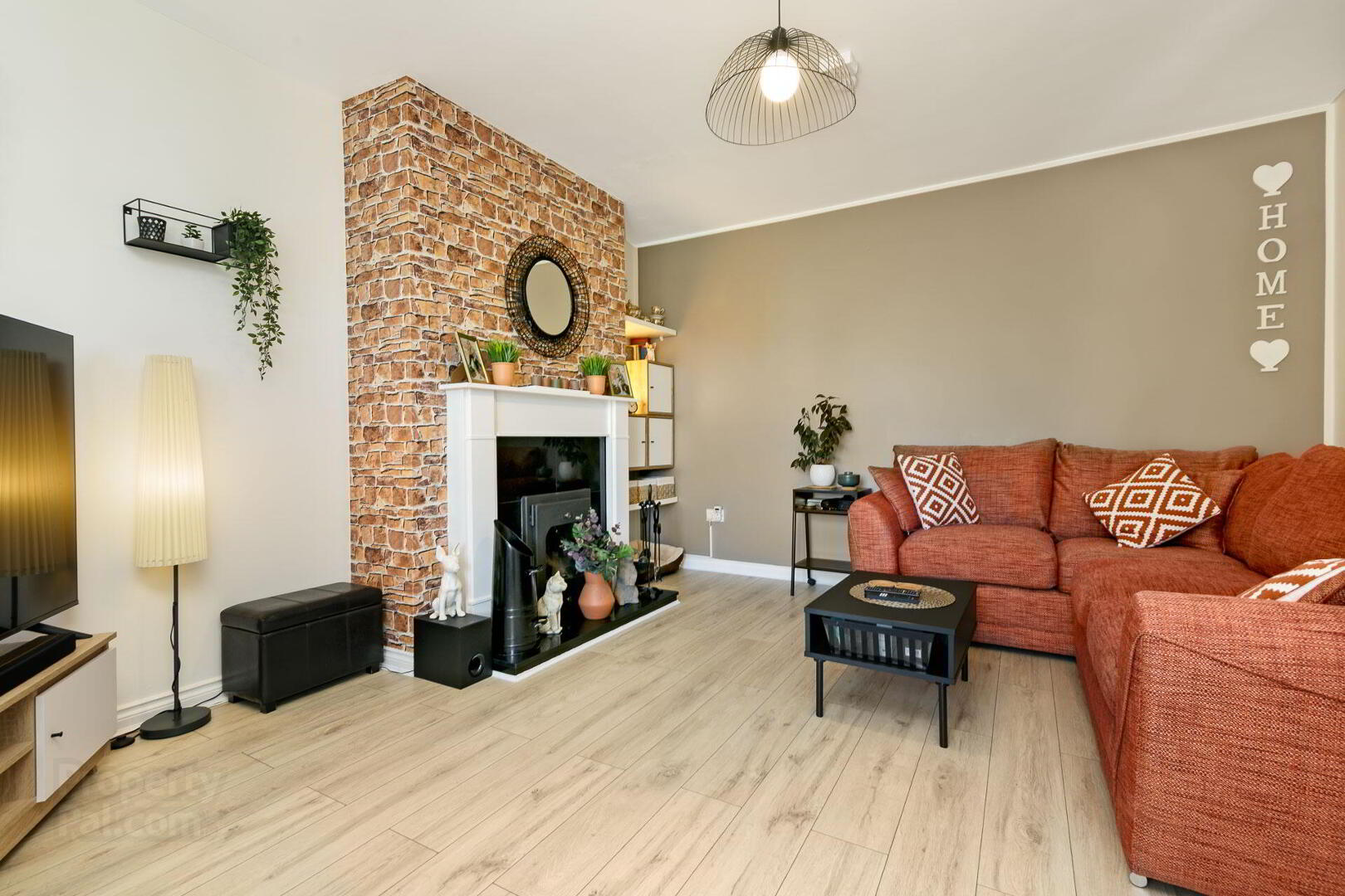 26 Kingsfort Manor 8 of 37