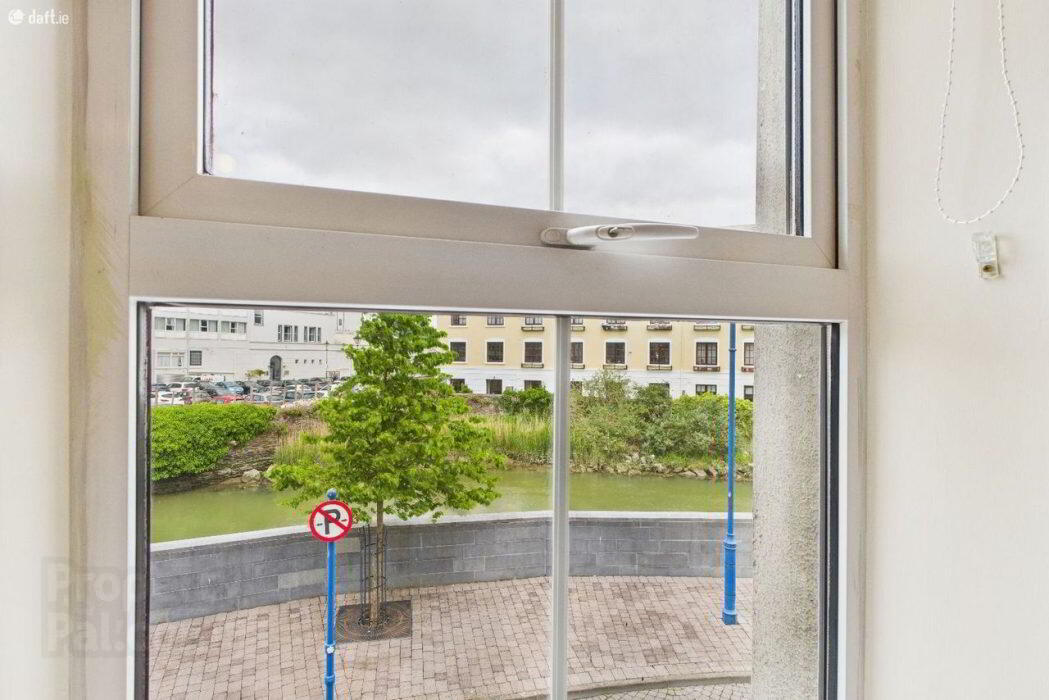 Apartment 9 Cois Caladh 15 of 27
