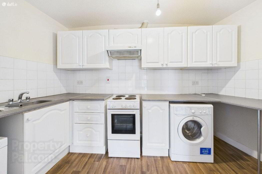 Apartment 9 Cois Caladh 16 of 27