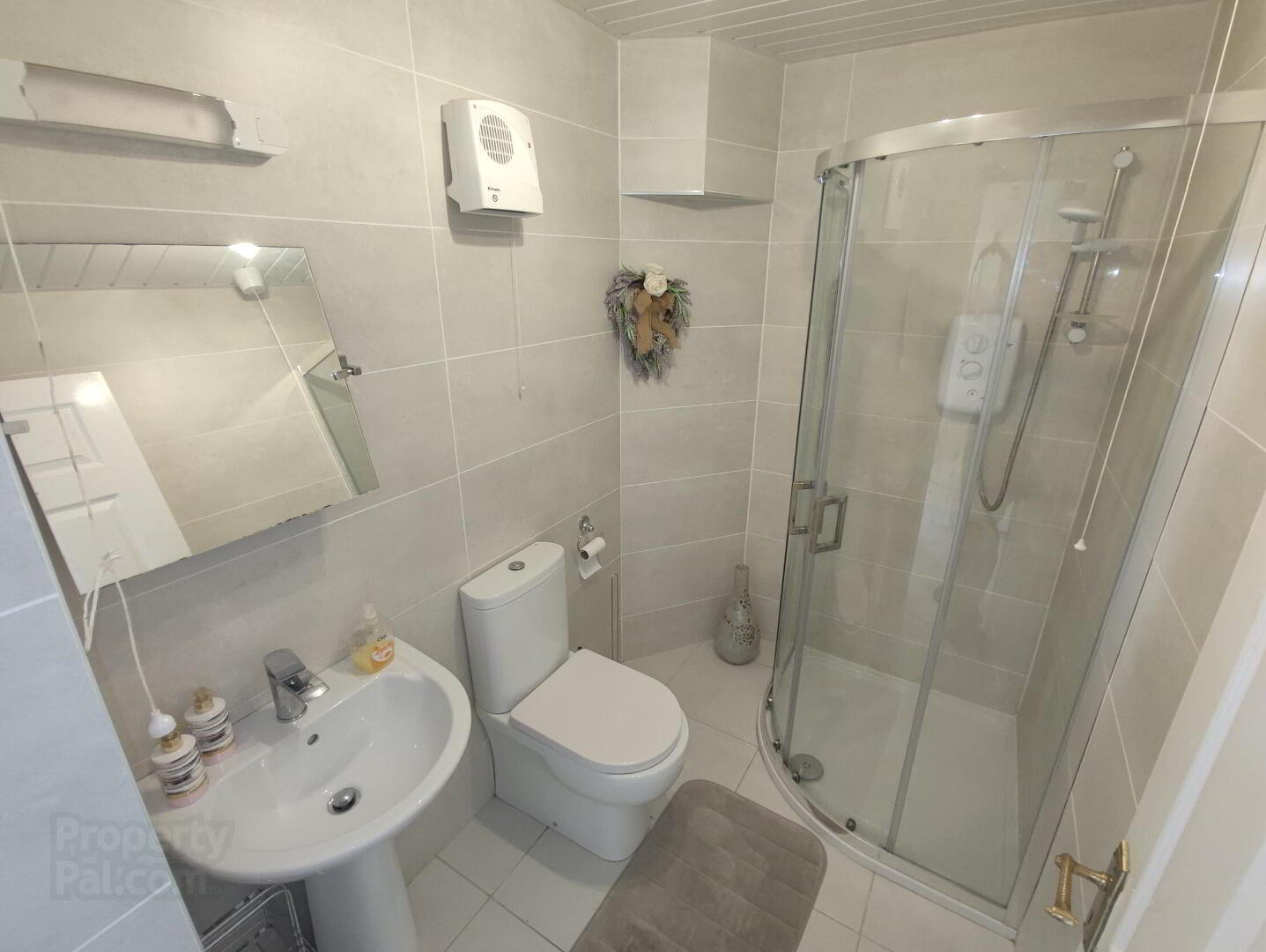 3a Orchard Crescent 11 of 11