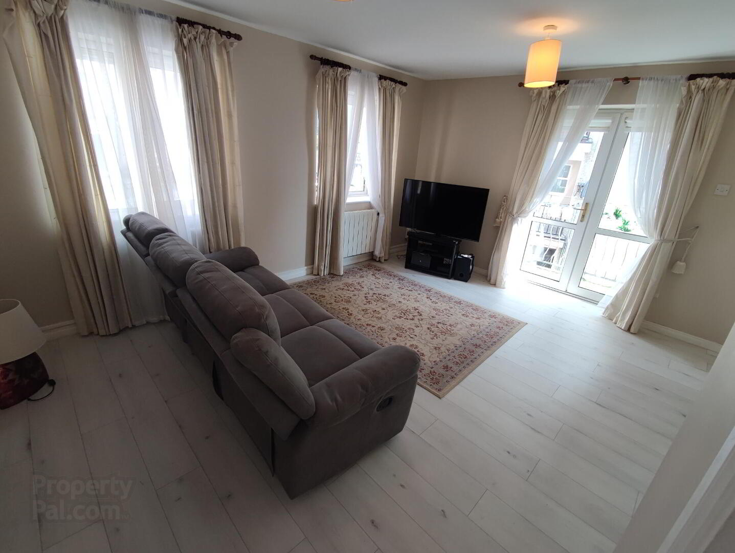 3a Orchard Crescent 4 of 11