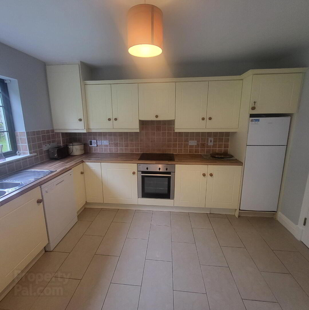 21 Crofton Court. Lough Rynn 7 of 28