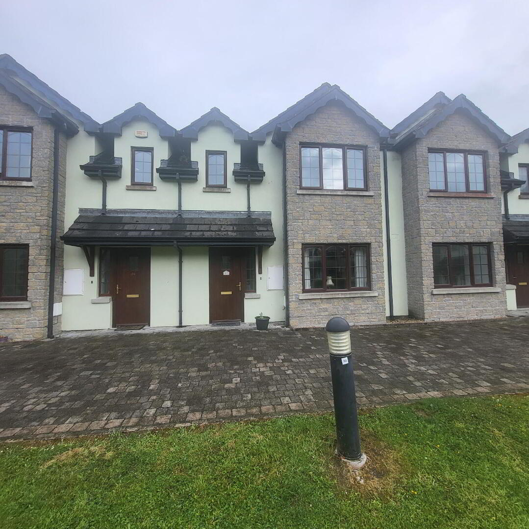 21 Crofton Court. Lough Rynn 1 of 28