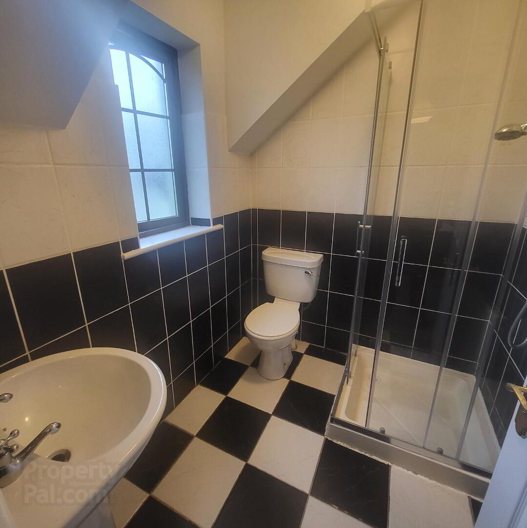 21 Crofton Court. Lough Rynn 19 of 28