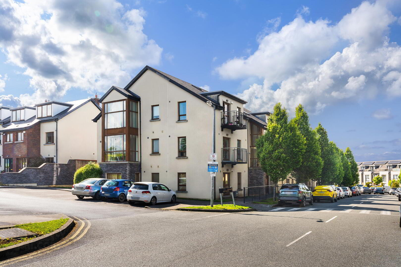 35 Slade Castle Avenue 1 of 19