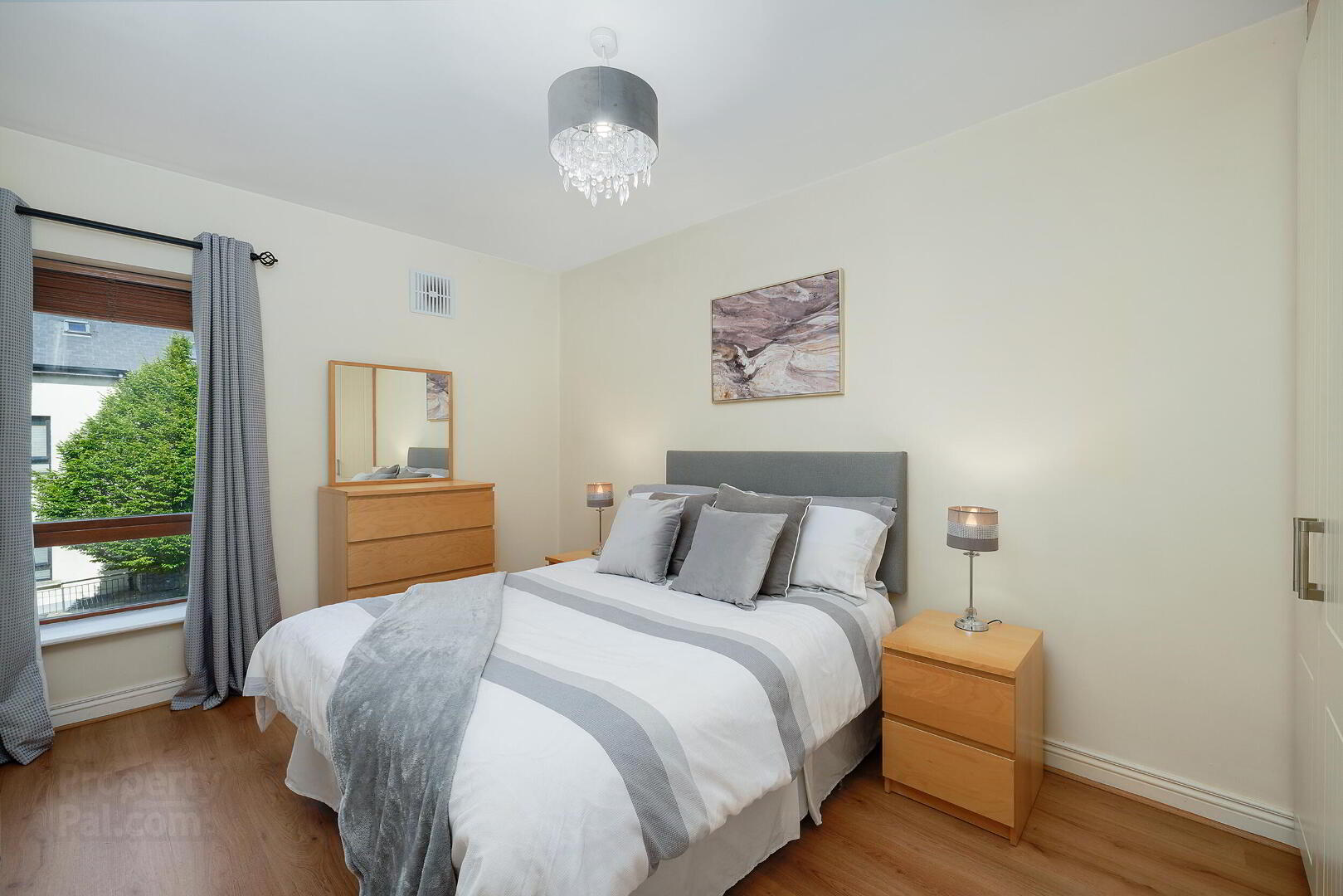 35 Slade Castle Avenue 16 of 19