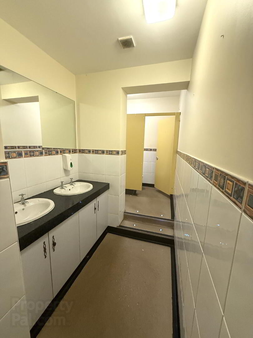 First Floor, 29 Market Square 7 of 13