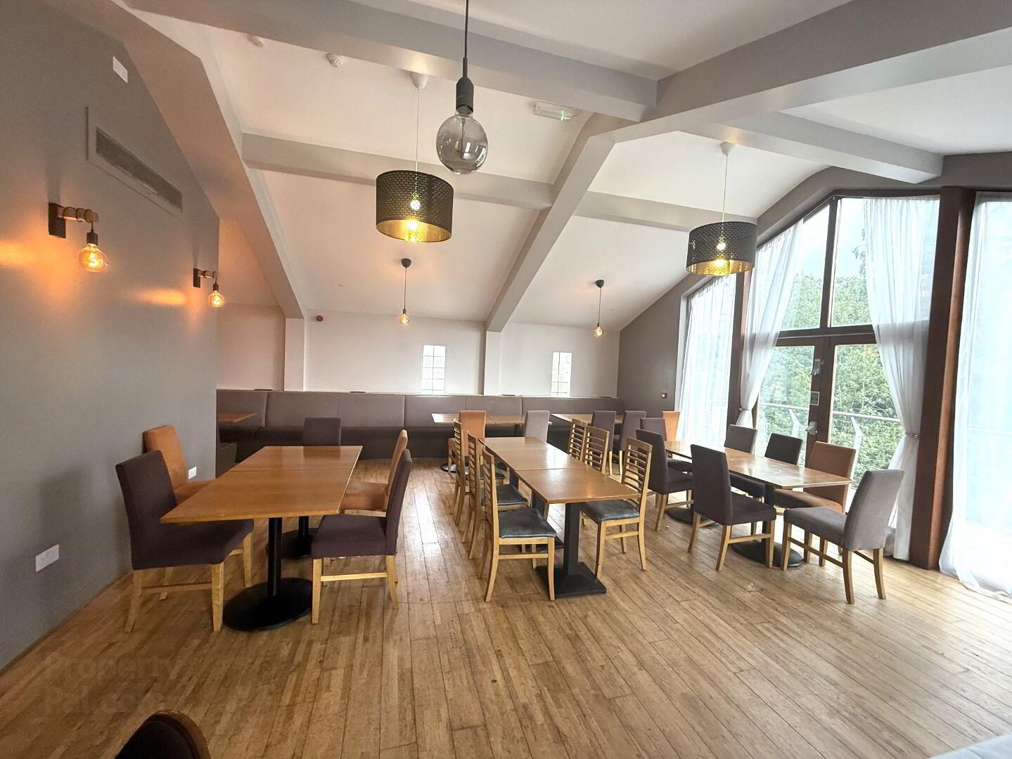 First Floor, 29 Market Square 9 of 13