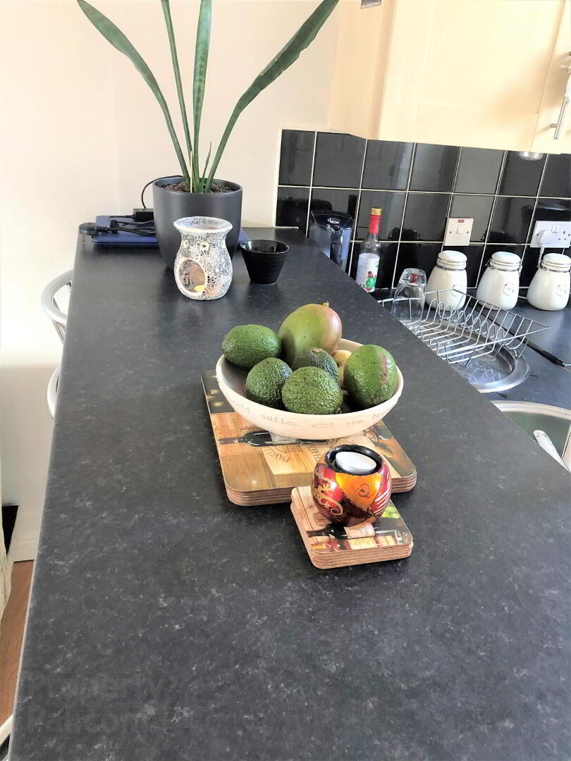 5a Glenmore Street 13 of 15