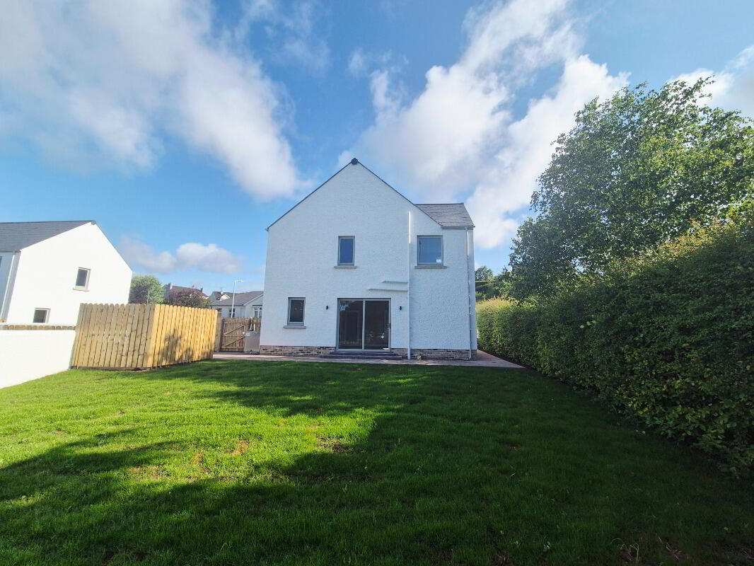1b Castle Farm 3 of 3