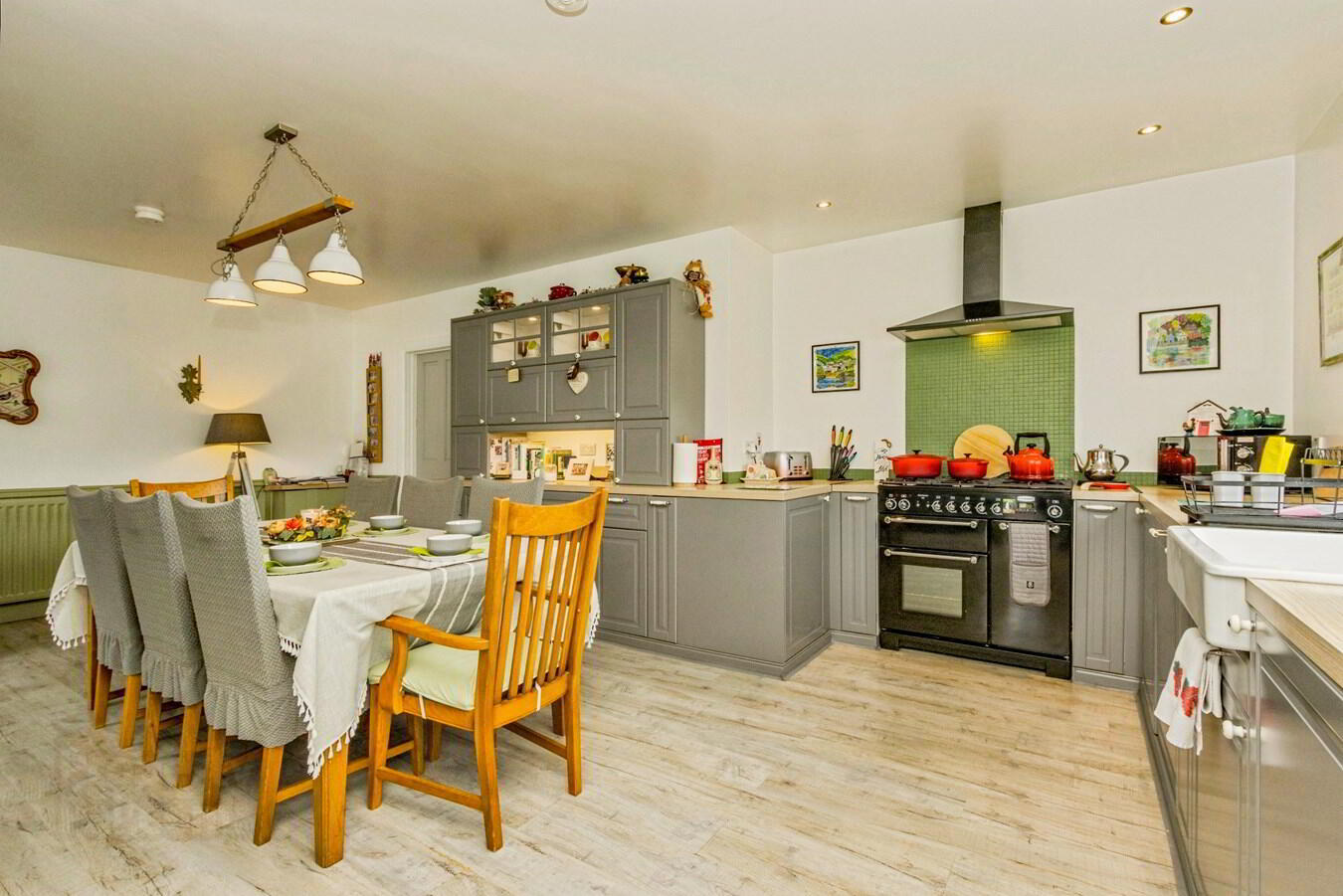 11 Bridgend Road 4 of 27