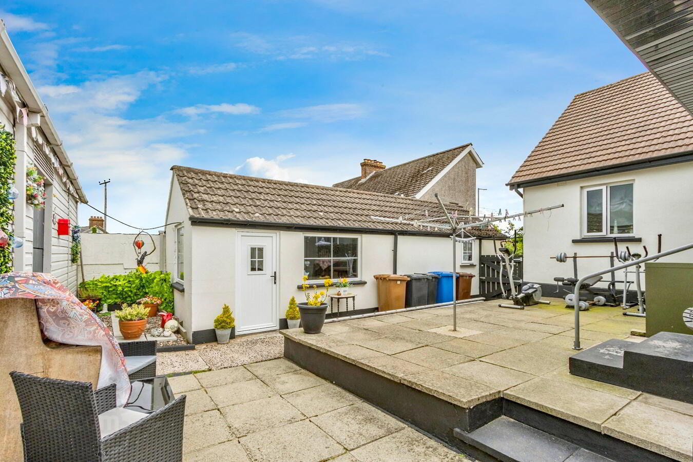 11 Bridgend Road 27 of 27