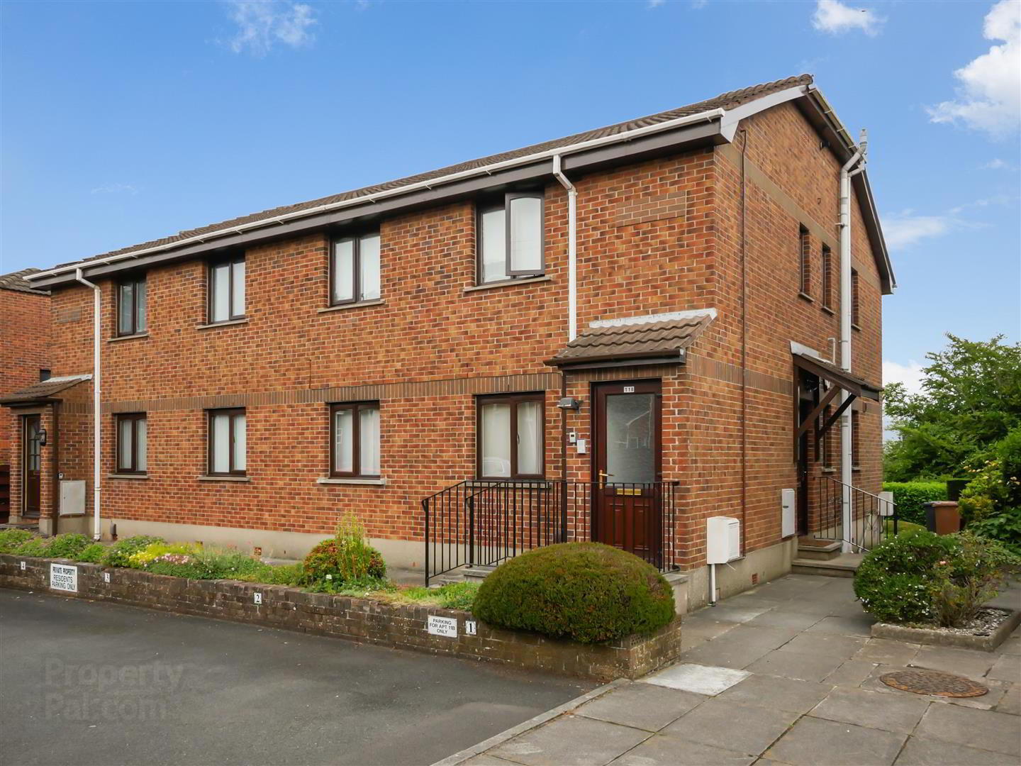 Apt, 11a Glencregagh Court 1 of 10