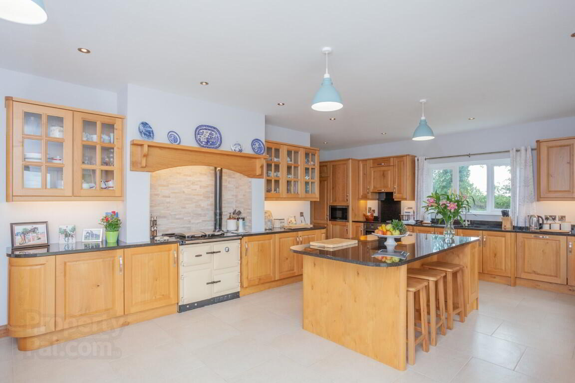 Old Oaks, 14b Moira Road 11 of 23