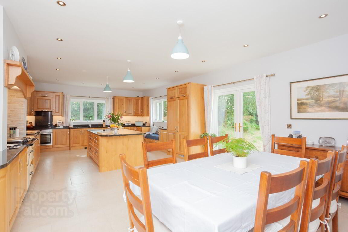 Old Oaks, 14b Moira Road 12 of 23