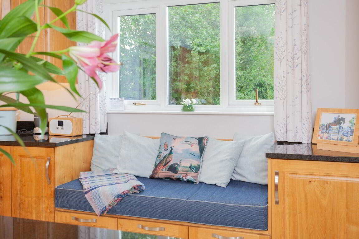 Old Oaks, 14b Moira Road 13 of 23