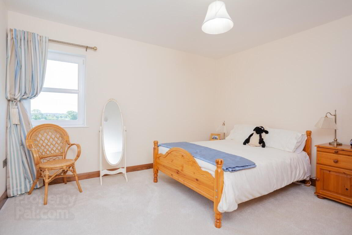 Old Oaks, 14b Moira Road 16 of 23