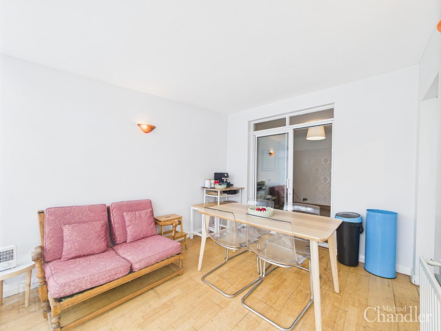18 Knockbreda Drive 7 of 18