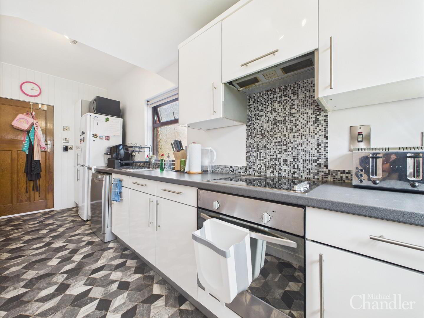 18 Knockbreda Drive 9 of 18