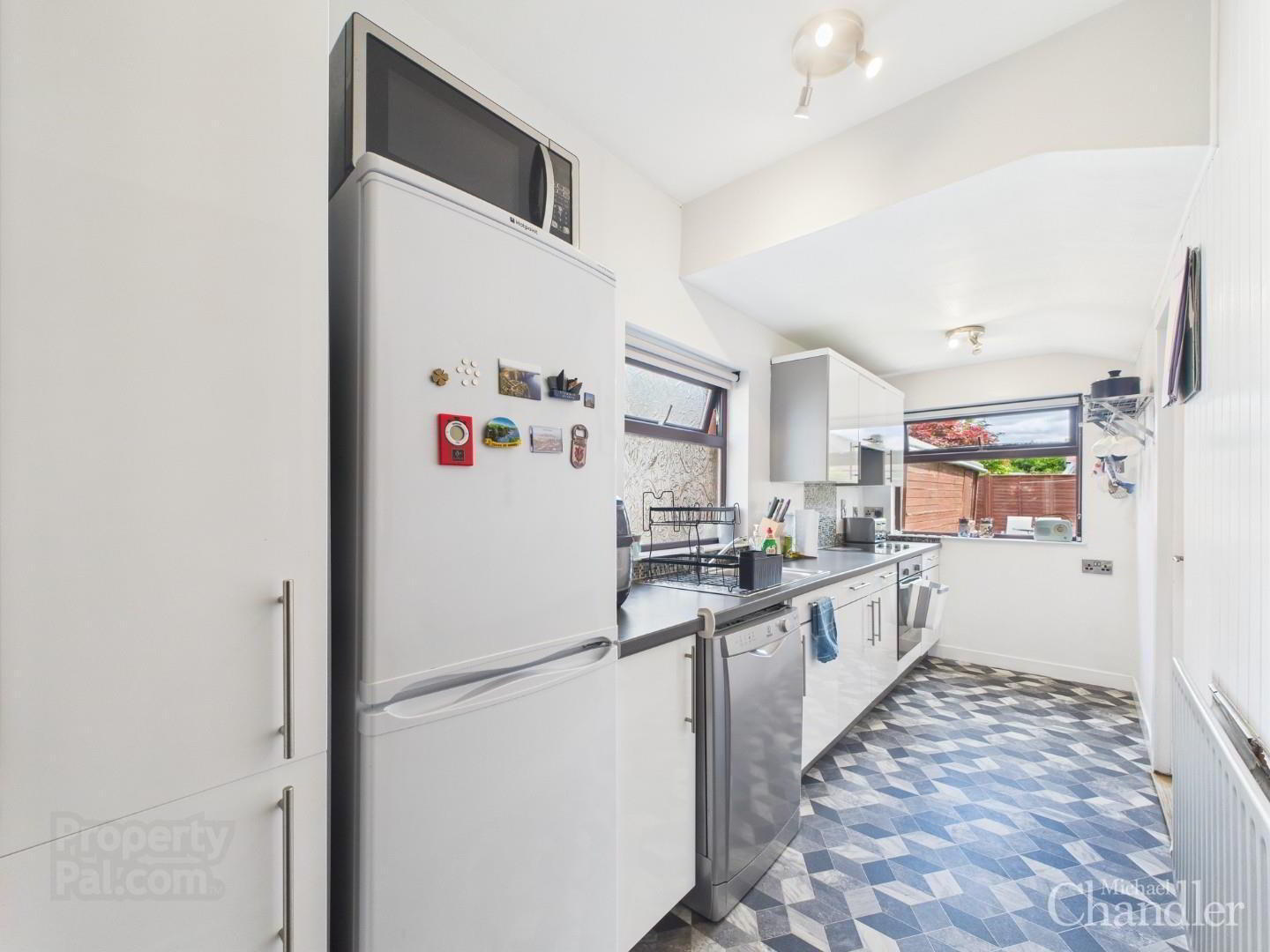 18 Knockbreda Drive 8 of 18