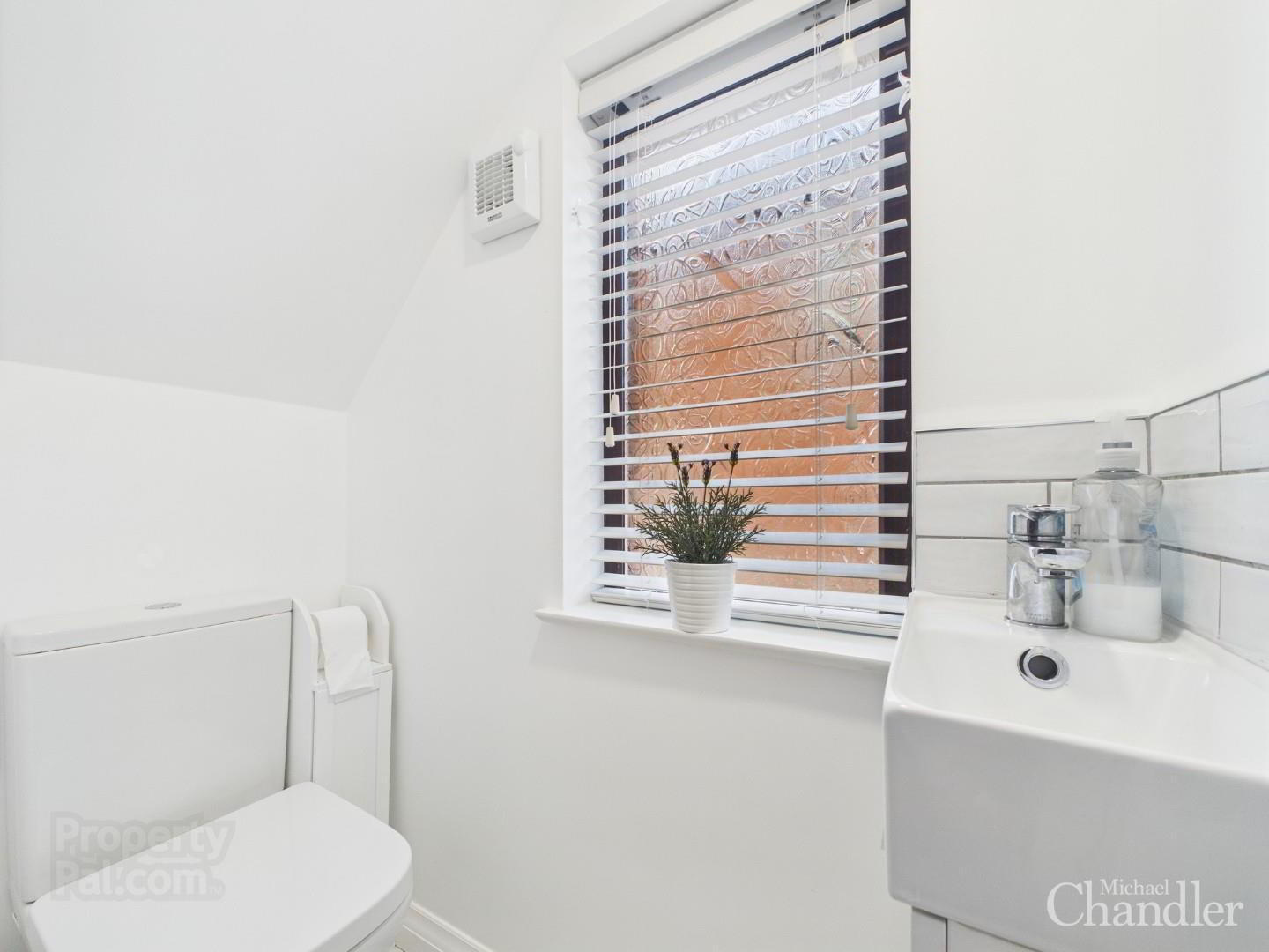 18 Knockbreda Drive 10 of 18
