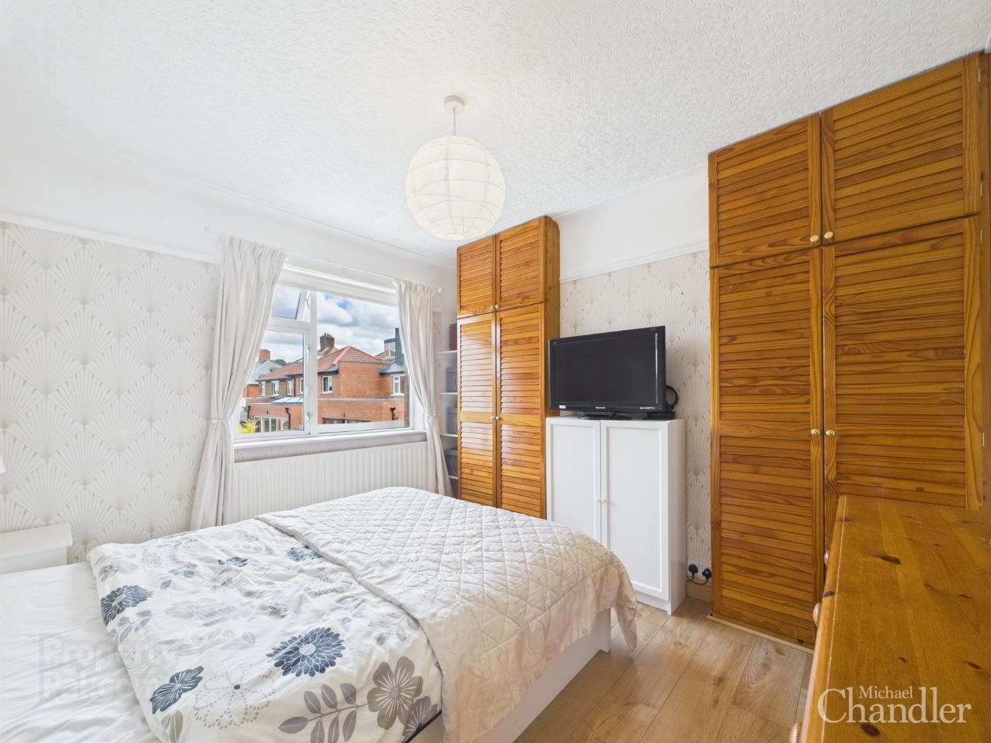 18 Knockbreda Drive 11 of 18