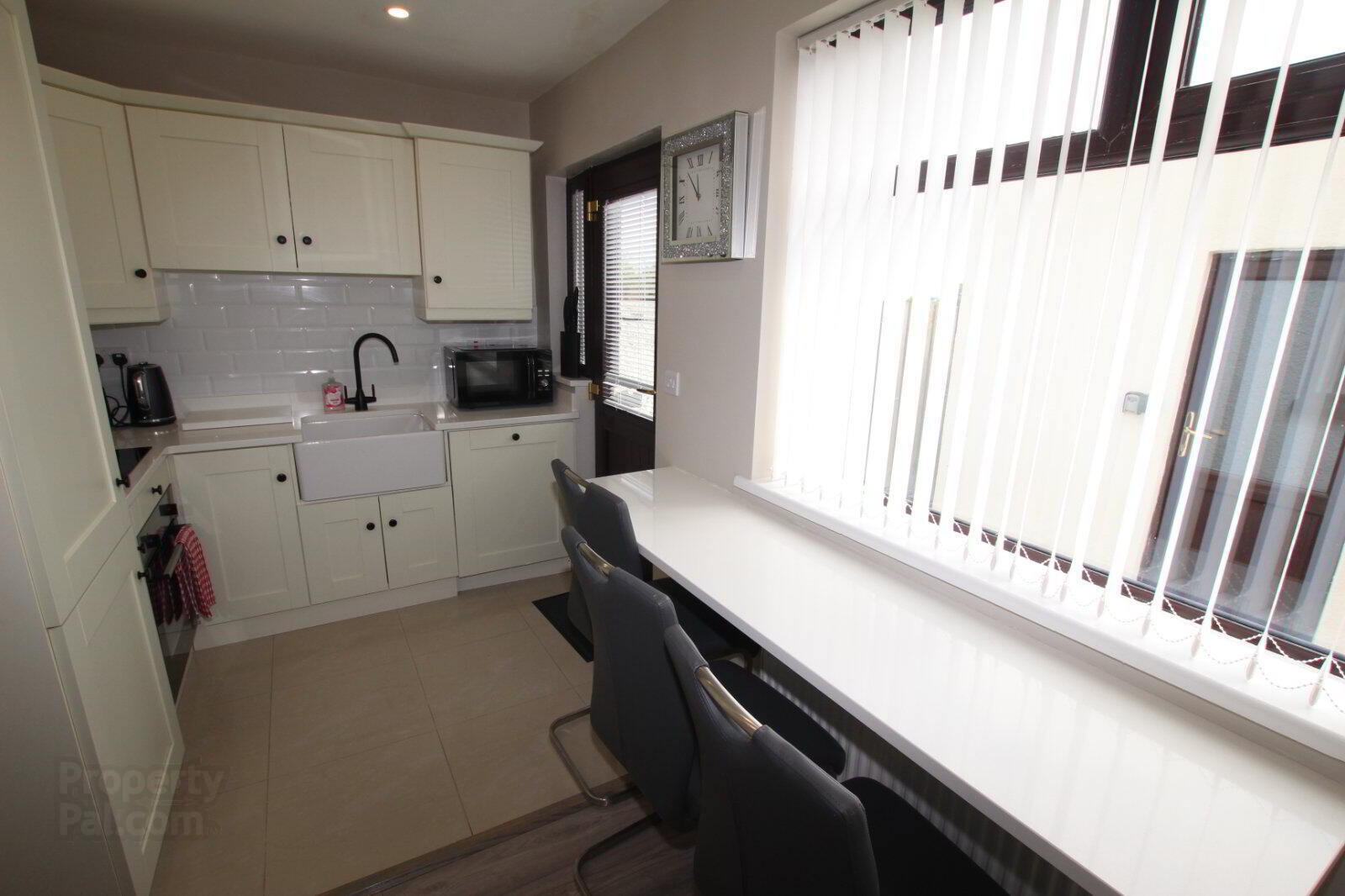 85 Joanmount Gardens 4 of 13