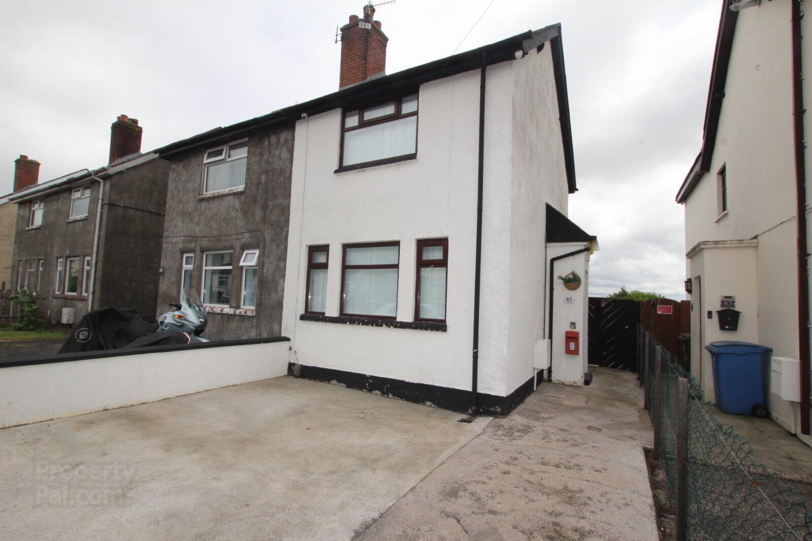 85 Joanmount Gardens 1 of 13
