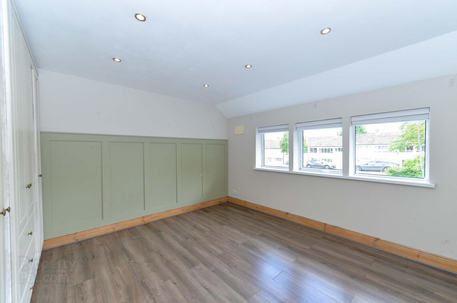 326 Holywood Road 7 of 14