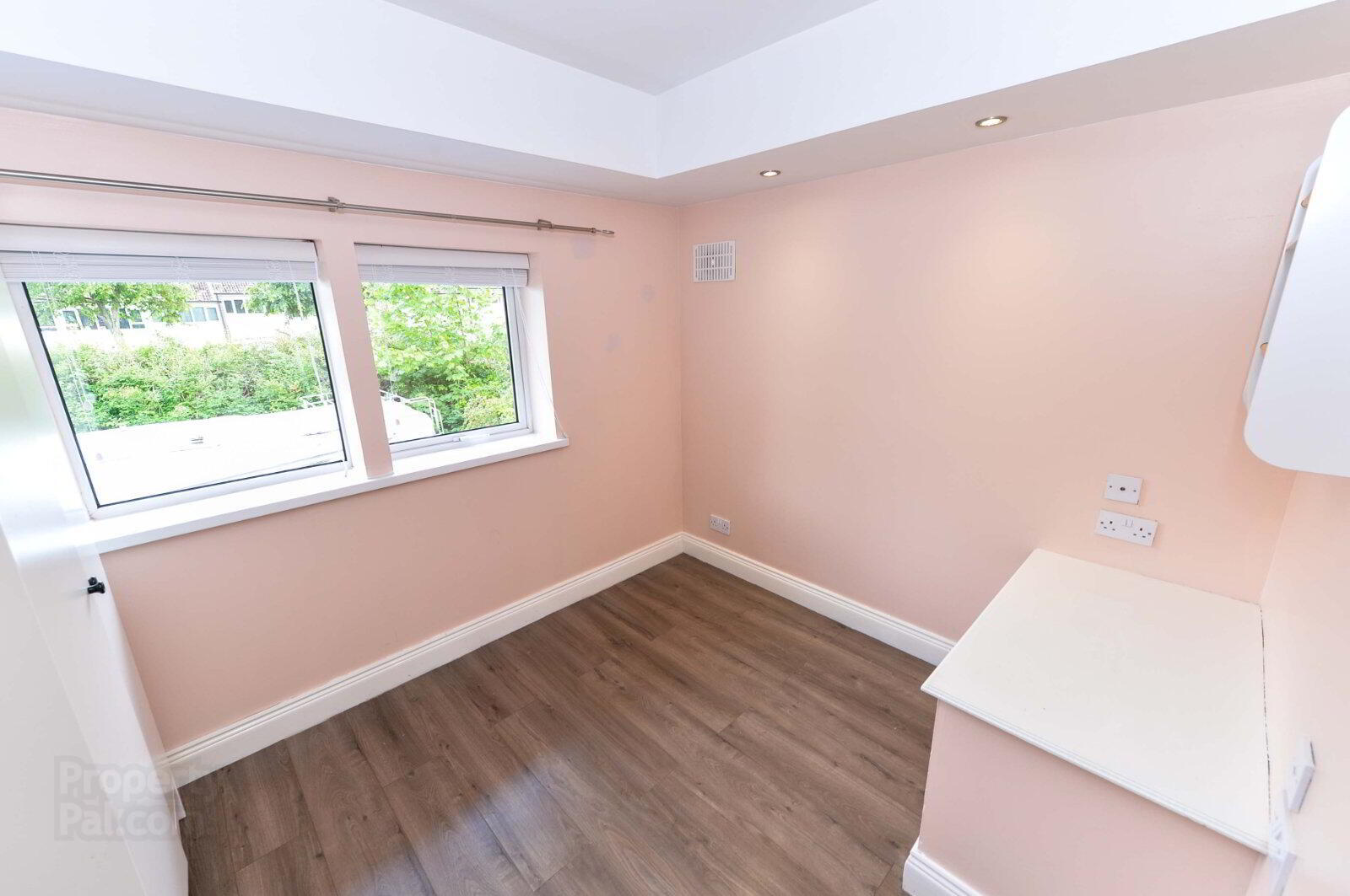 326 Holywood Road 8 of 14