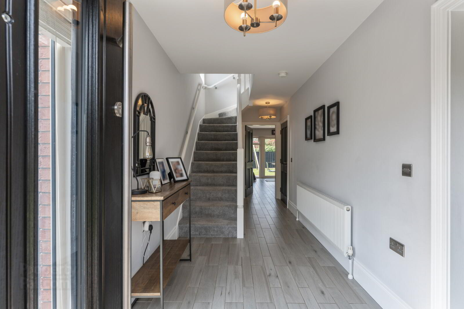 17 Dixon Avenue 3 of 33