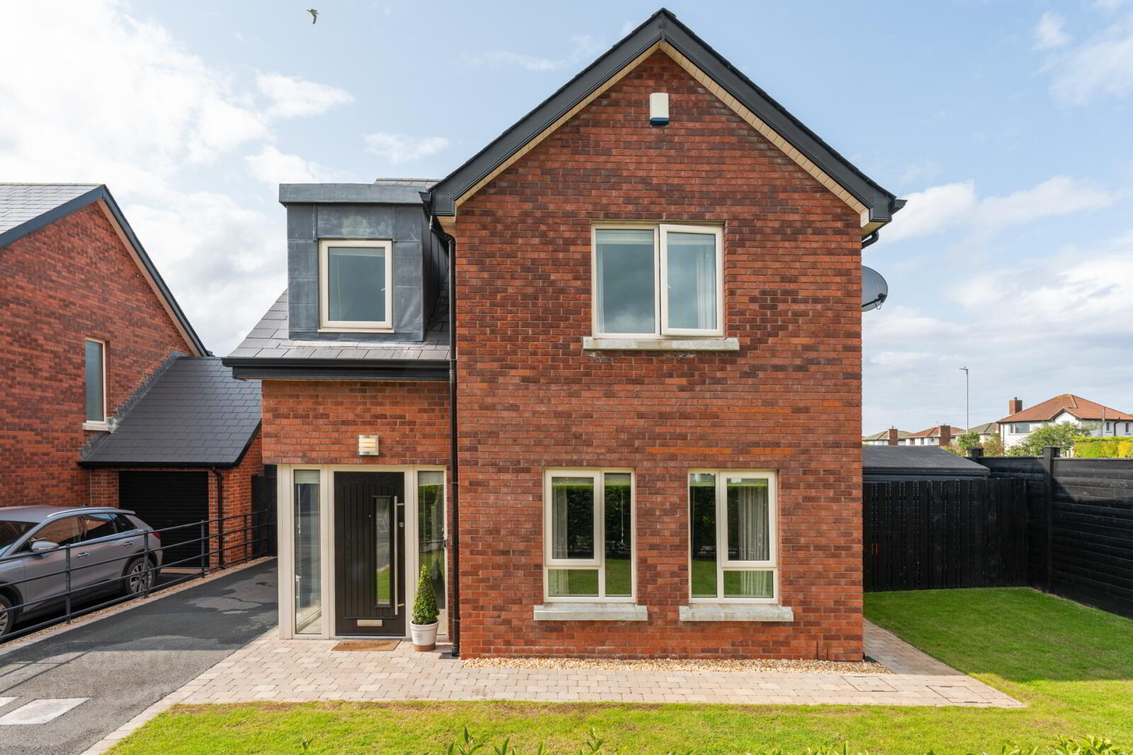 17 Dixon Avenue 29 of 33