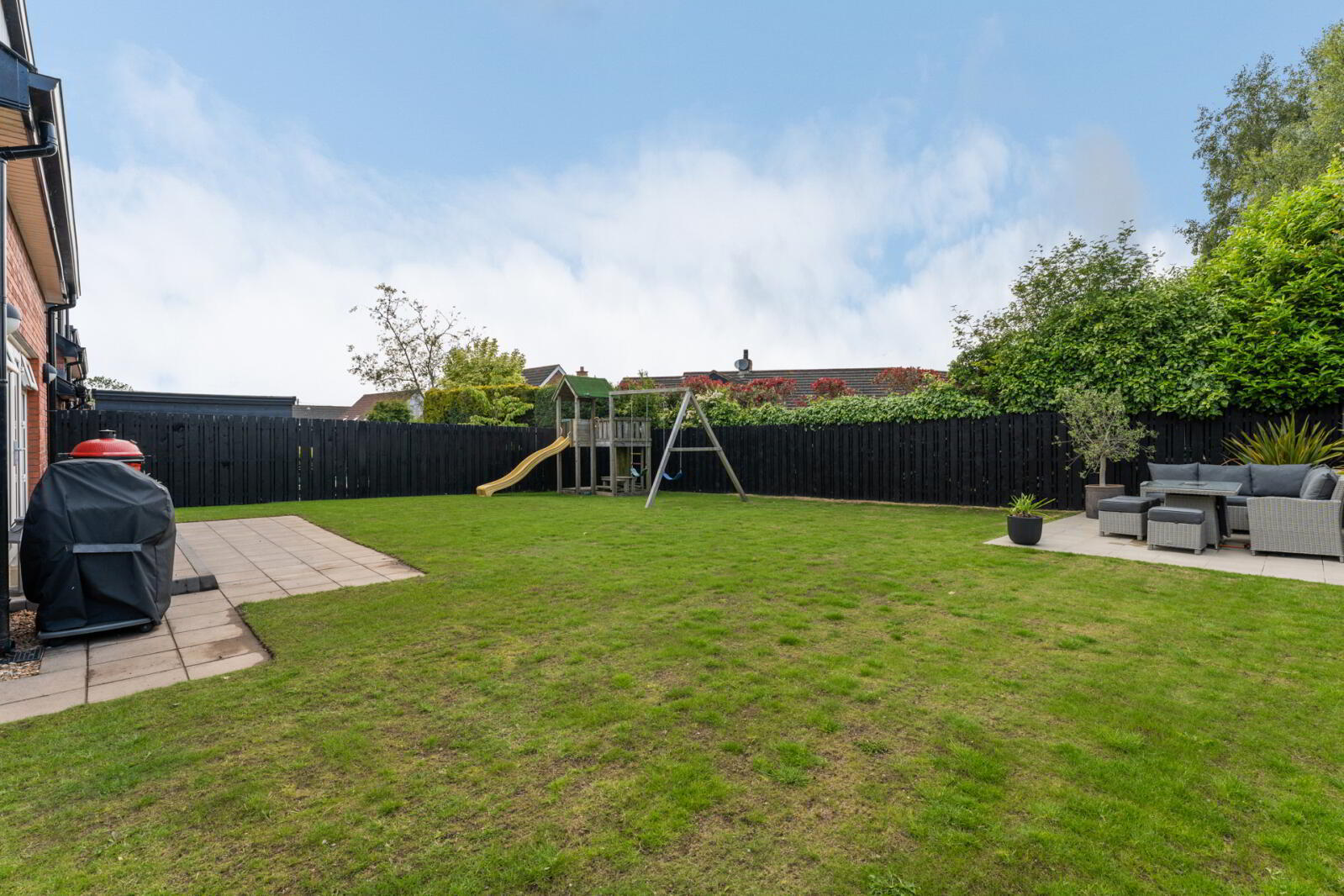 17 Dixon Avenue 32 of 33