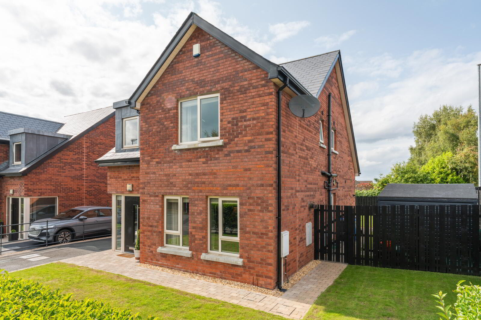 17 Dixon Avenue 33 of 33