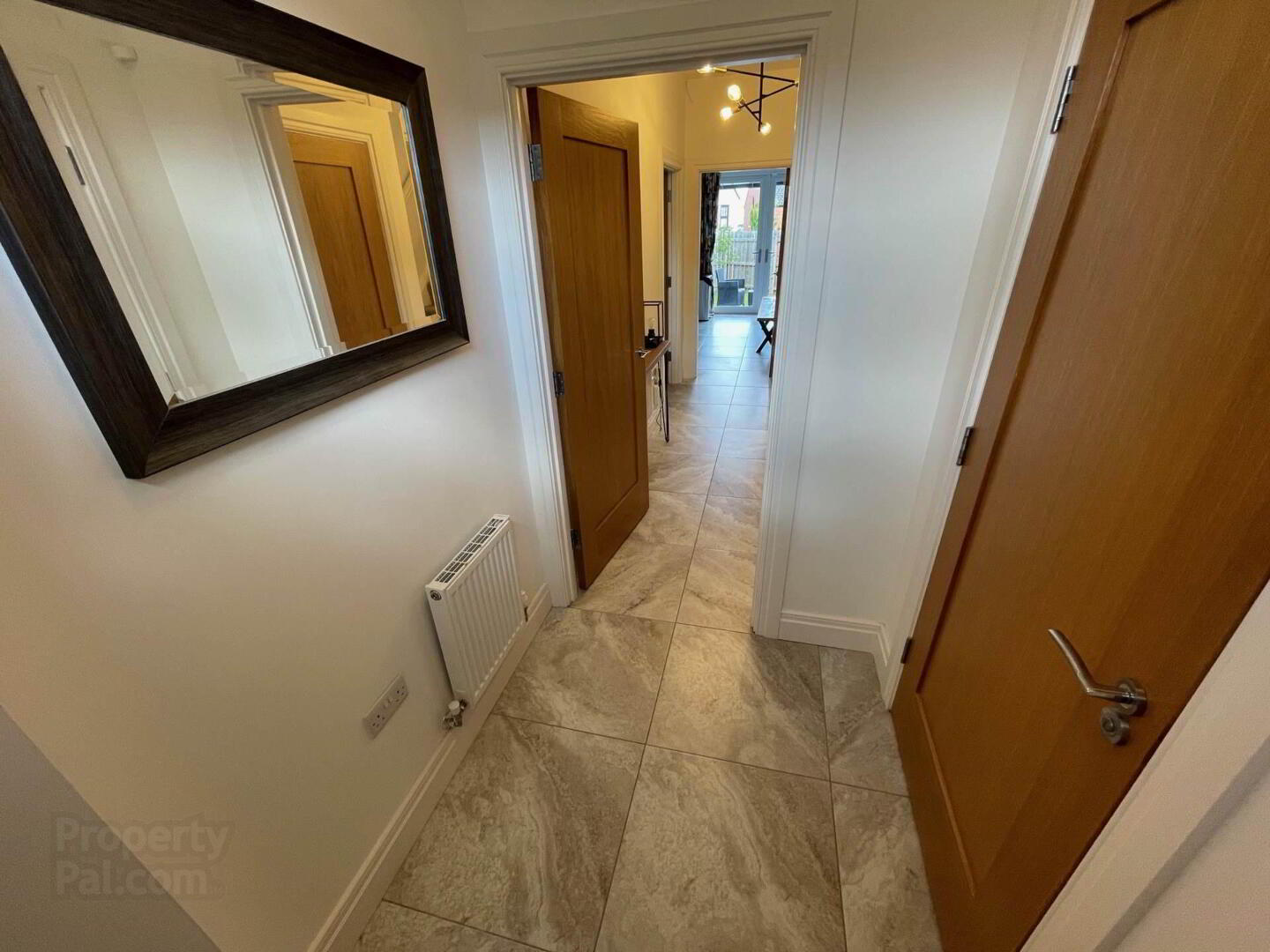 18 Castlegowan Drive 5 of 38