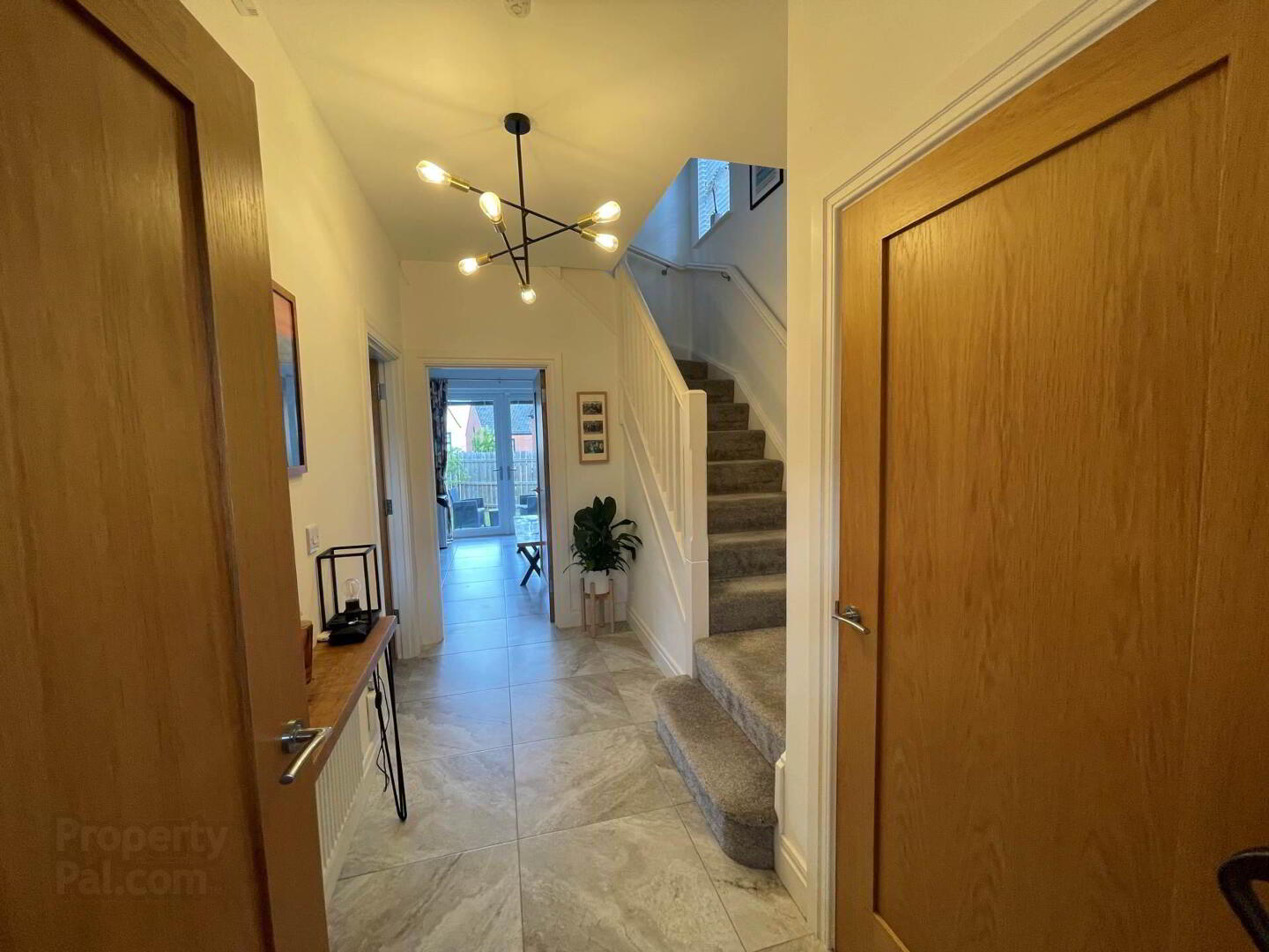 18 Castlegowan Drive 7 of 38