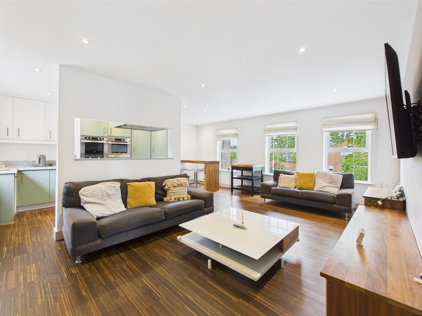88b Leathem Square 3 of 15