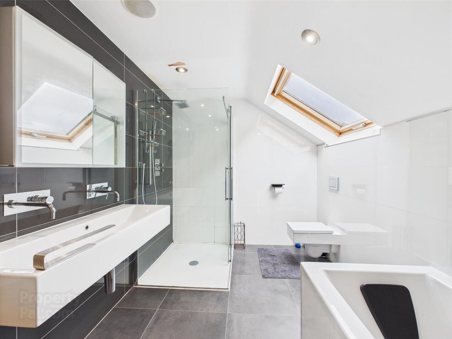 88b Leathem Square 12 of 15