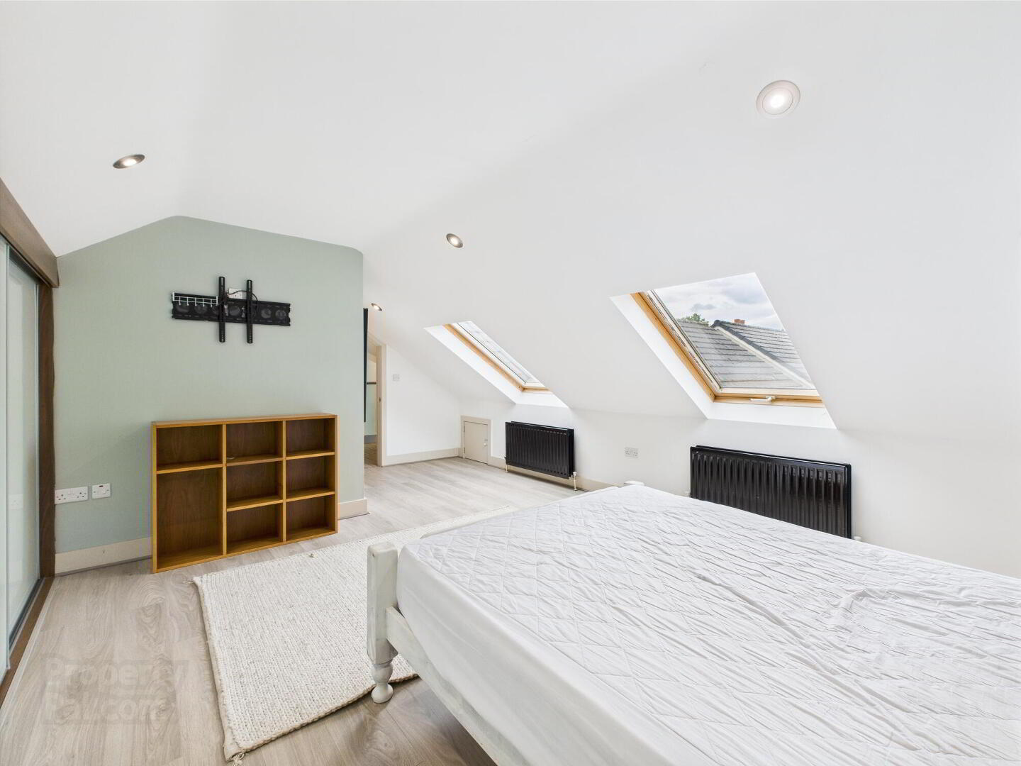 88b Leathem Square 14 of 15