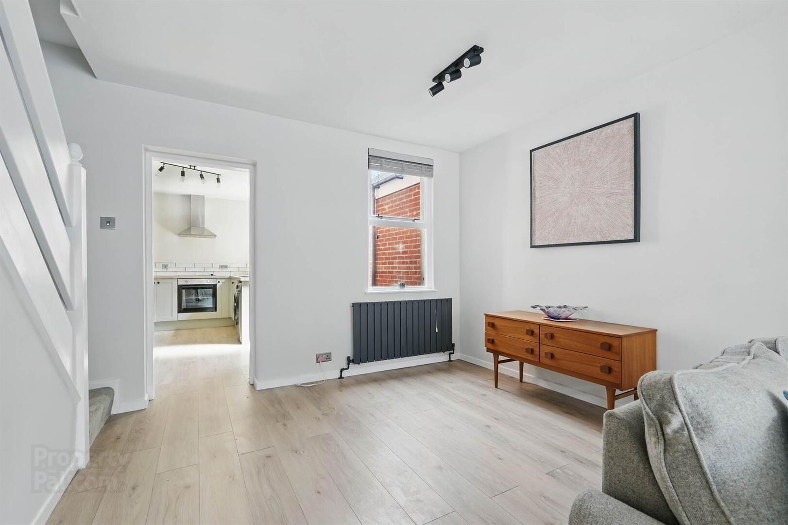 13 Hillfoot Street 3 of 15
