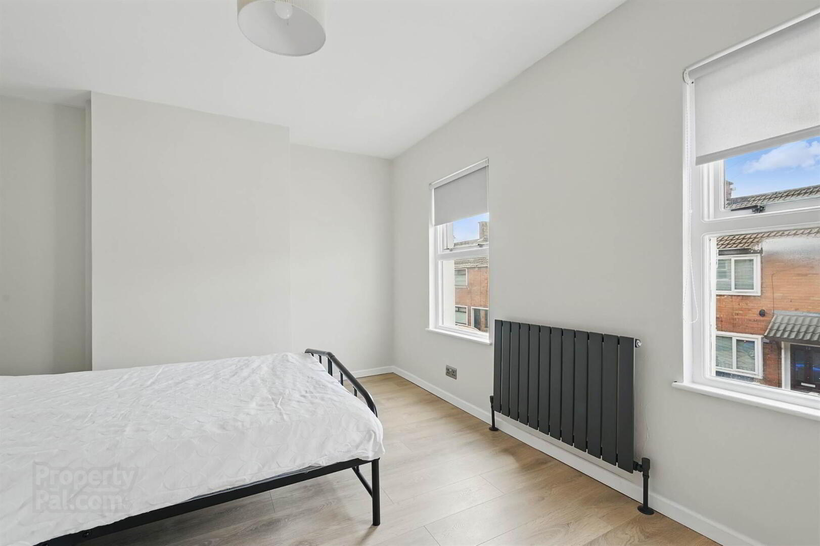 13 Hillfoot Street 10 of 15